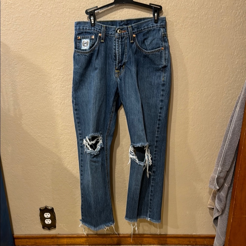 Cinch Women's Dark Blue Distressed Ankle Jeans